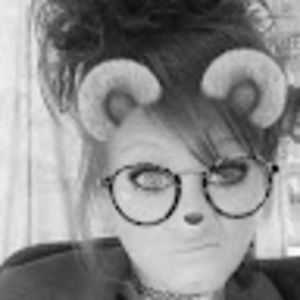 Meet your Posher, Chrissy